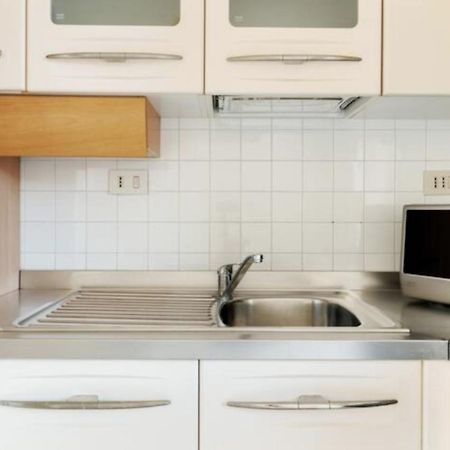 Sunny Flat In Elegant Building Close To Colosseum Roma Esterno foto