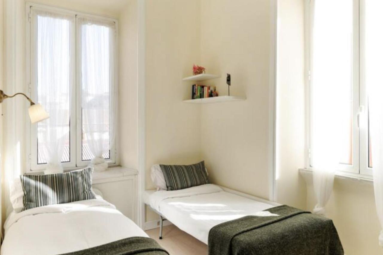 Sunny Flat In Elegant Building Close To Colosseum Roma Esterno foto