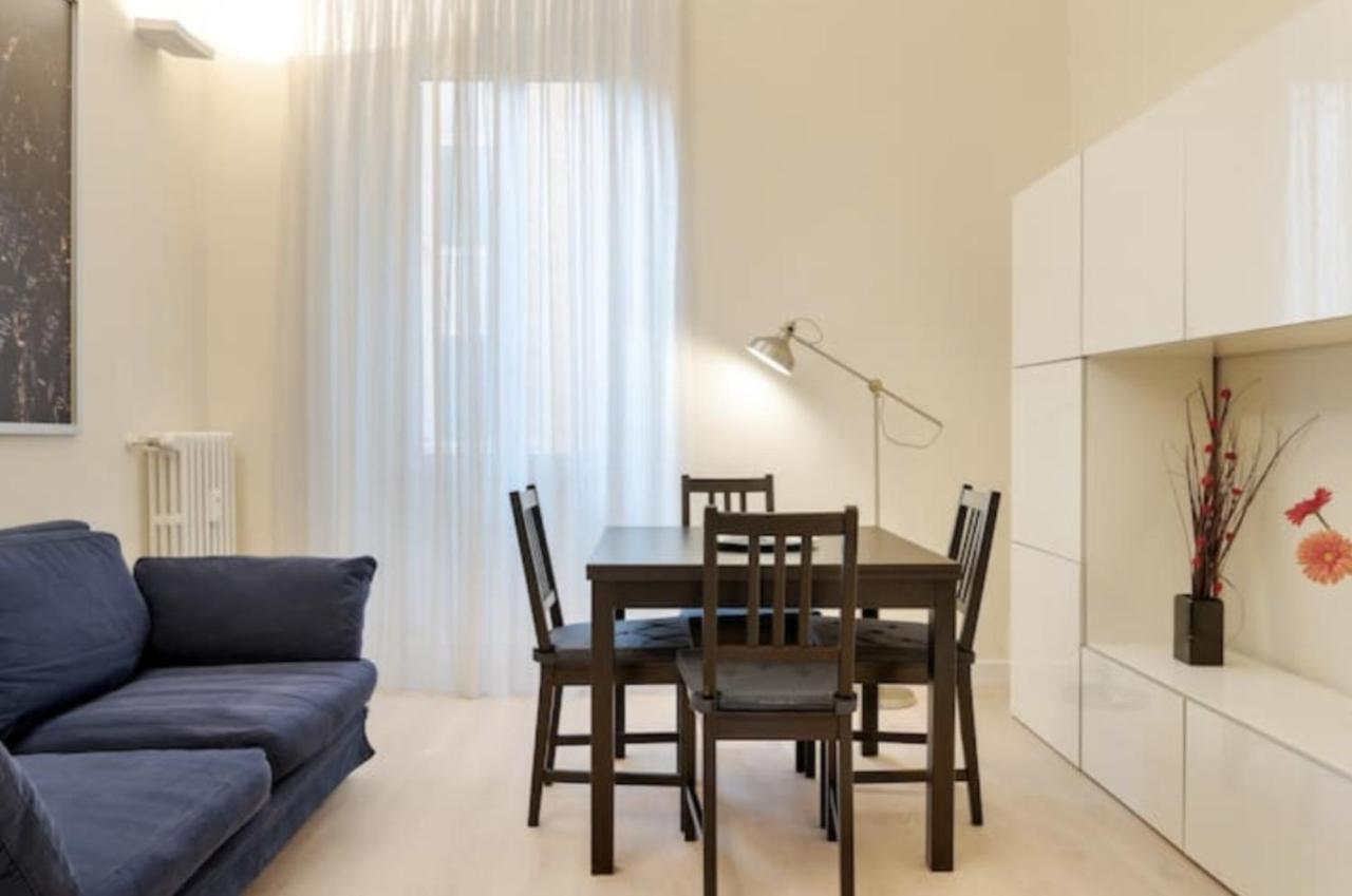 Sunny Flat In Elegant Building Close To Colosseum Roma Esterno foto