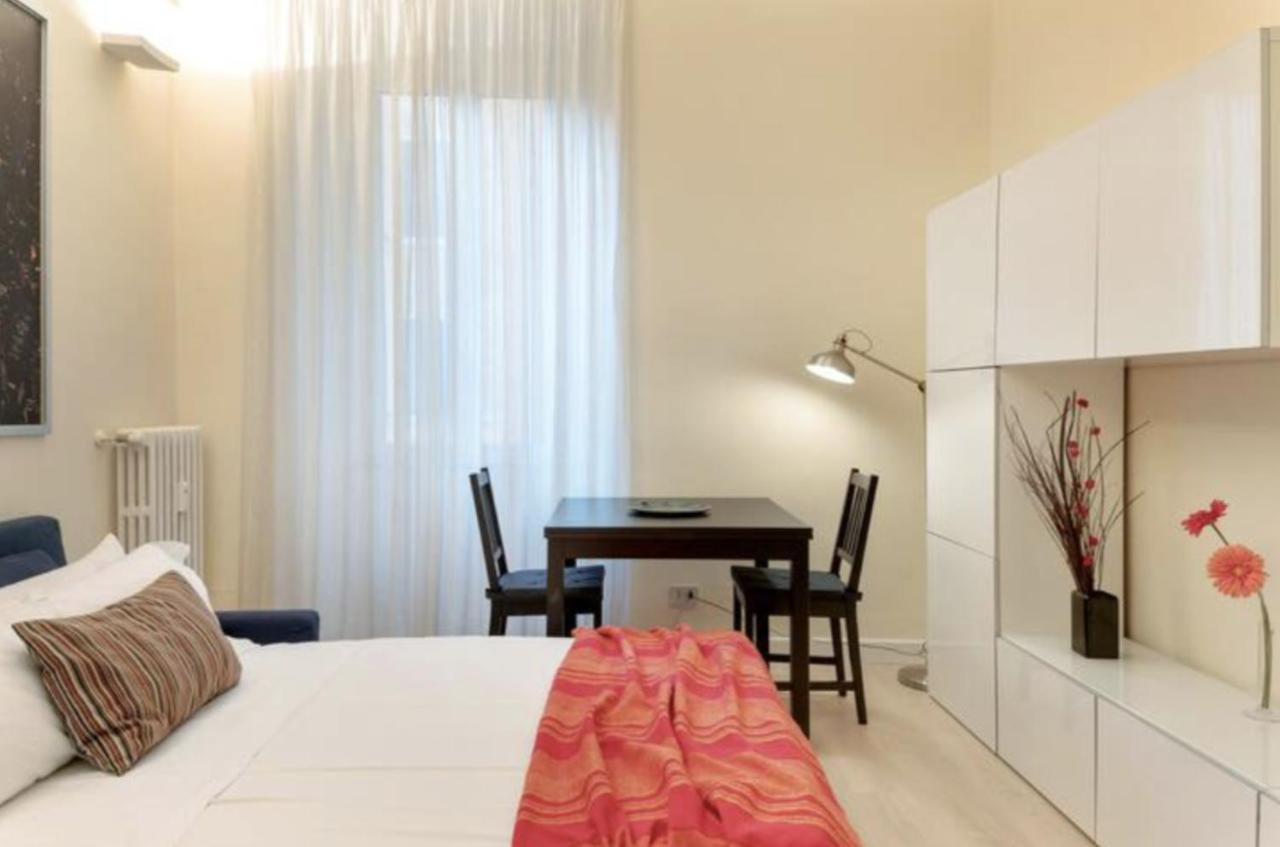 Sunny Flat In Elegant Building Close To Colosseum Roma Esterno foto