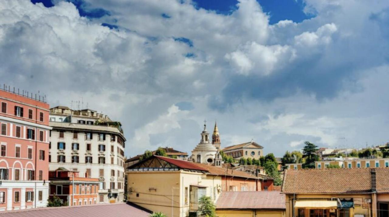 Sunny Flat In Elegant Building Close To Colosseum Roma Esterno foto
