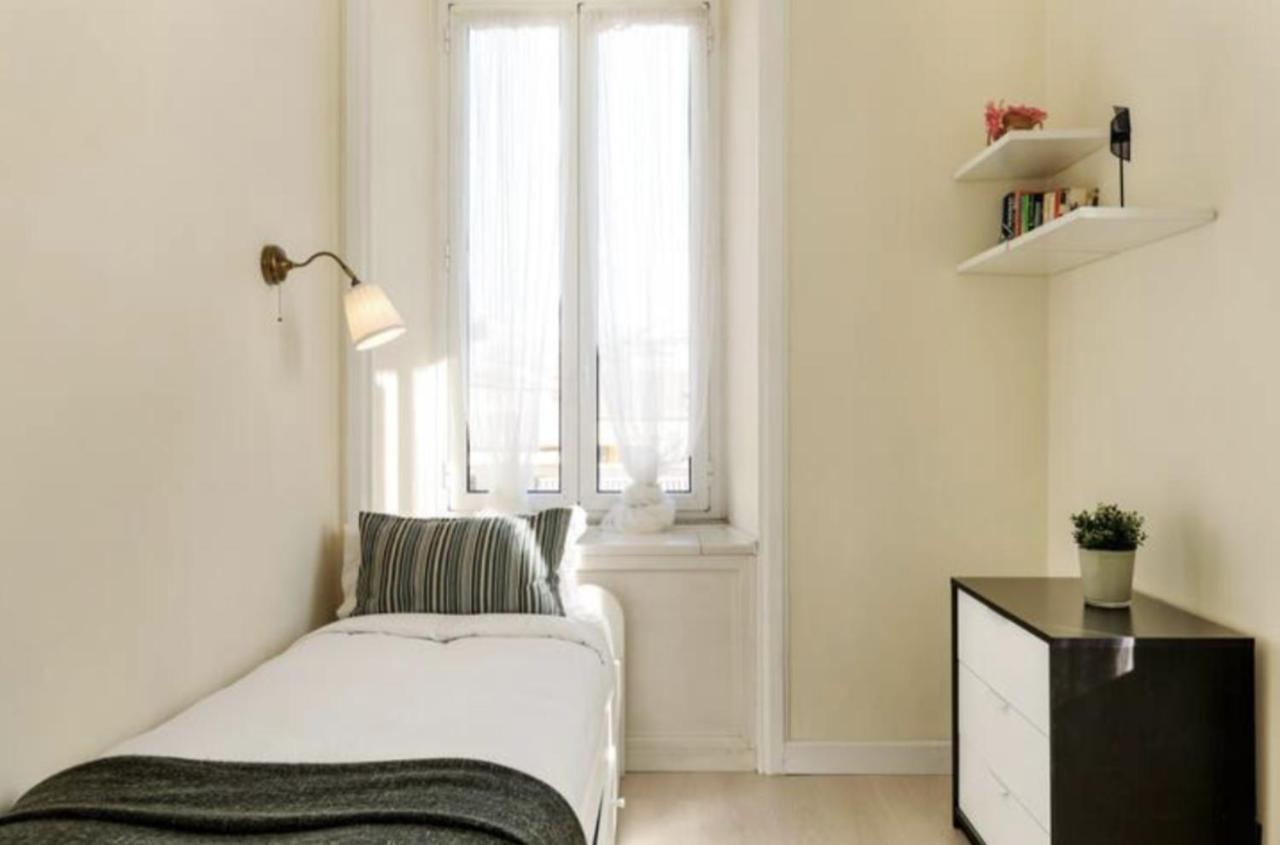 Sunny Flat In Elegant Building Close To Colosseum Roma Esterno foto